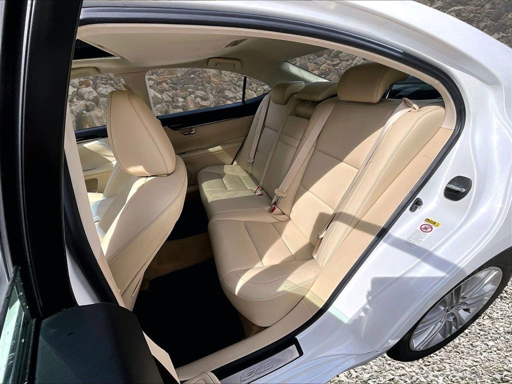 Used 2013 Lexus ES 350 w/ Premium Pkg image 23