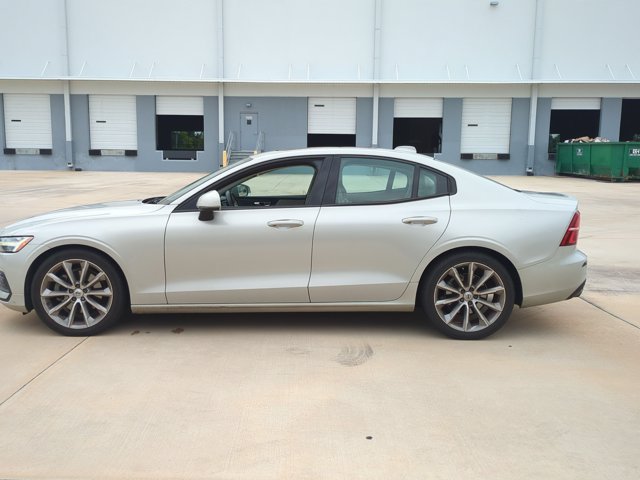 Used 2020 Volvo S60 T5 Momentum FWD image 8