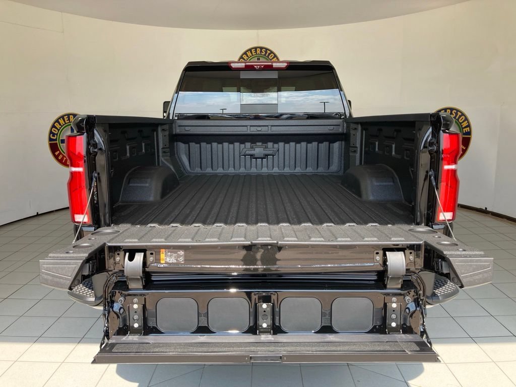 New 2026 Chevrolet Silverado 2500 ZR2 w/ Snow Plow Prep/Camper Package AWD/4WD image 24