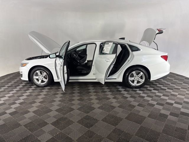 Used 2023 Chevrolet Malibu LS image 9