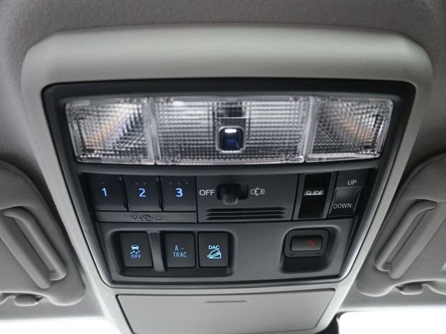 Used 2024 Toyota 4Runner SR5 Premium w/ Moonroof Package AWD/4WD image 20