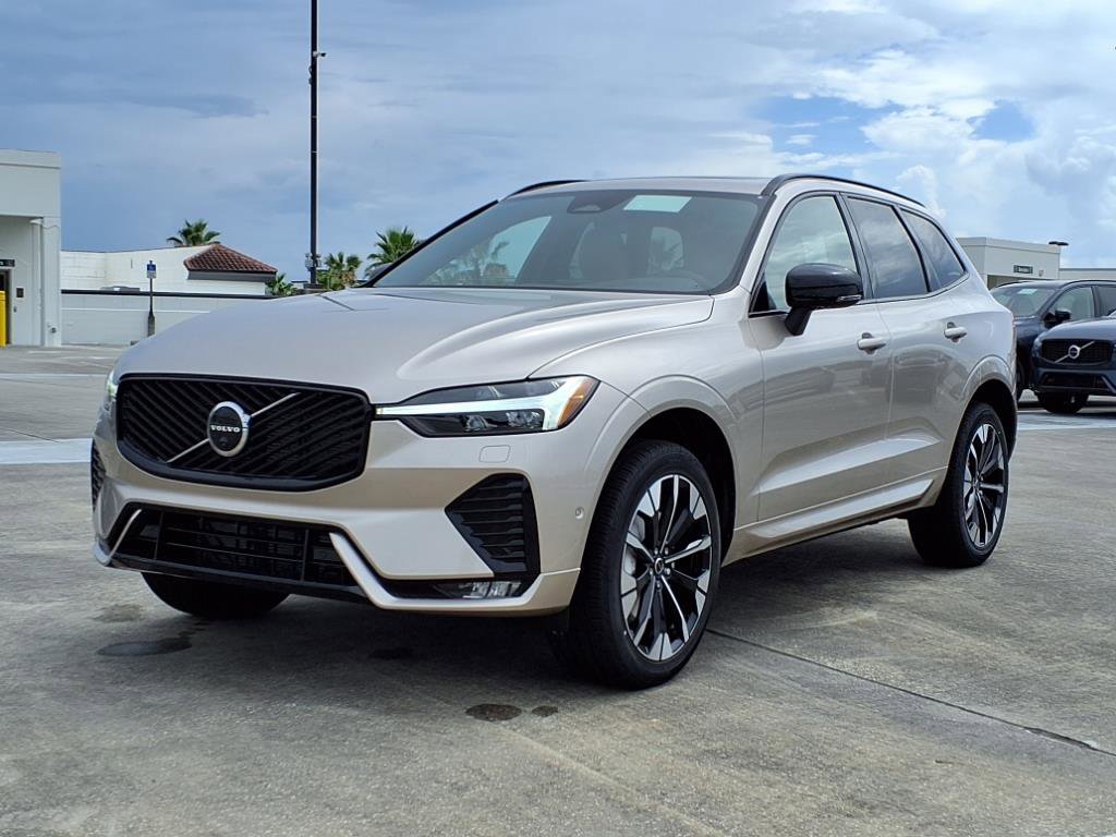New 2026 Volvo XC60 B5 Plus w/ Protection Package Premier image 3