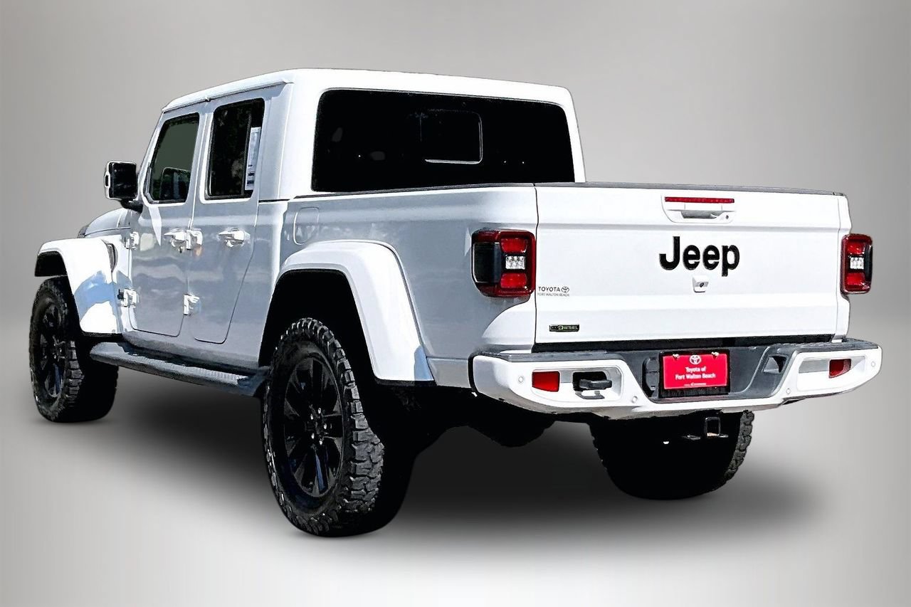 Used 2021 Jeep Gladiator Overland AWD/4WD image 4