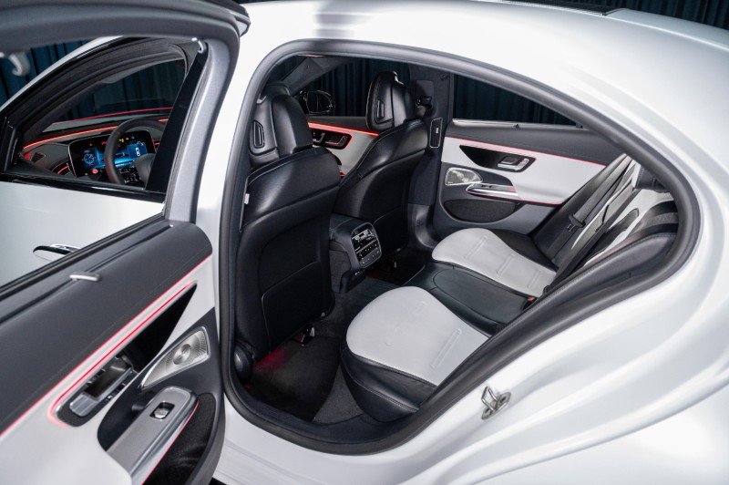 New 2026 Mercedes-Benz E 53 AMG e 4MATIC Sedan image 28