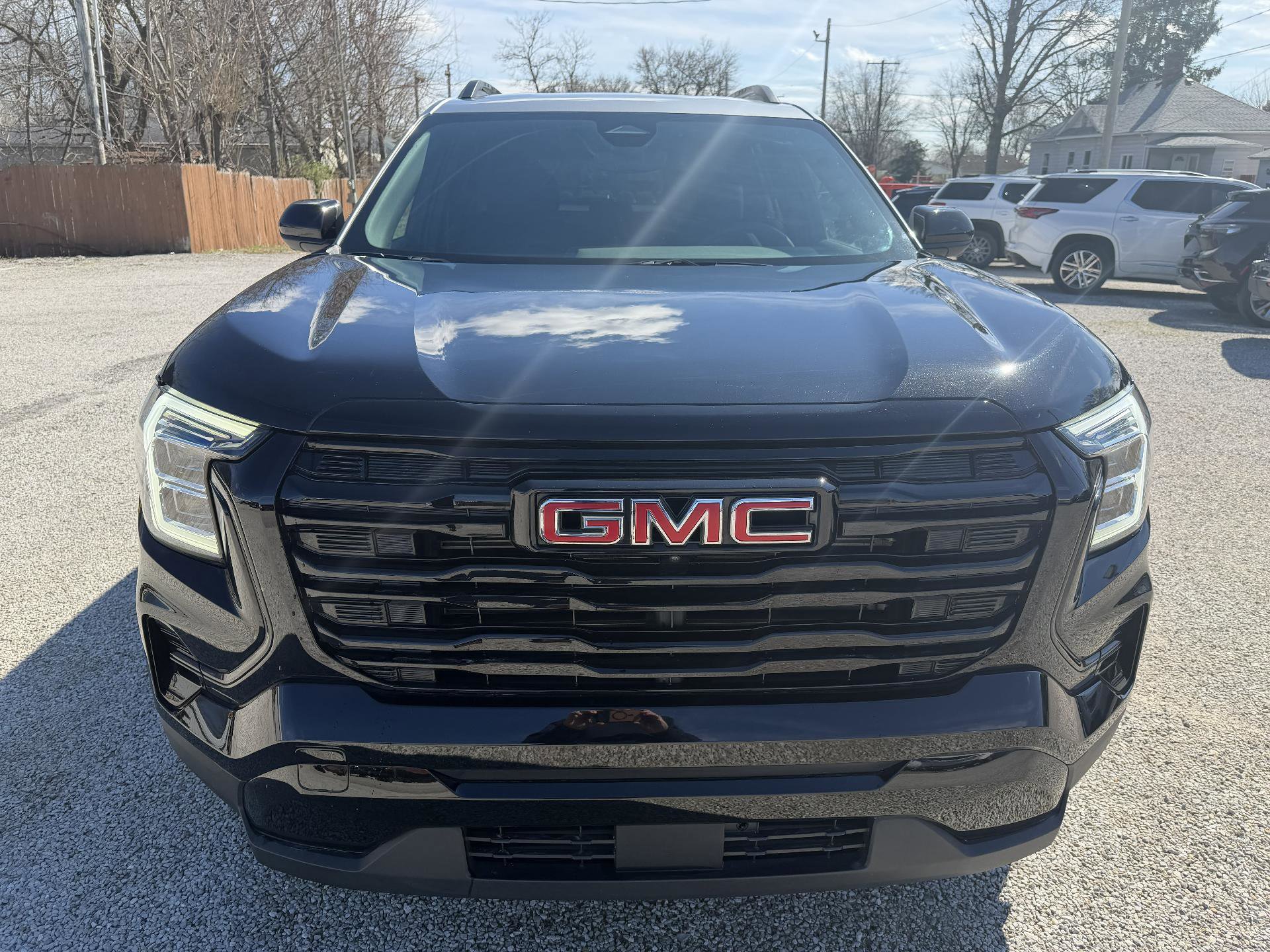 Used 2025 GMC Terrain Elevation w/ Technology Package II image 9