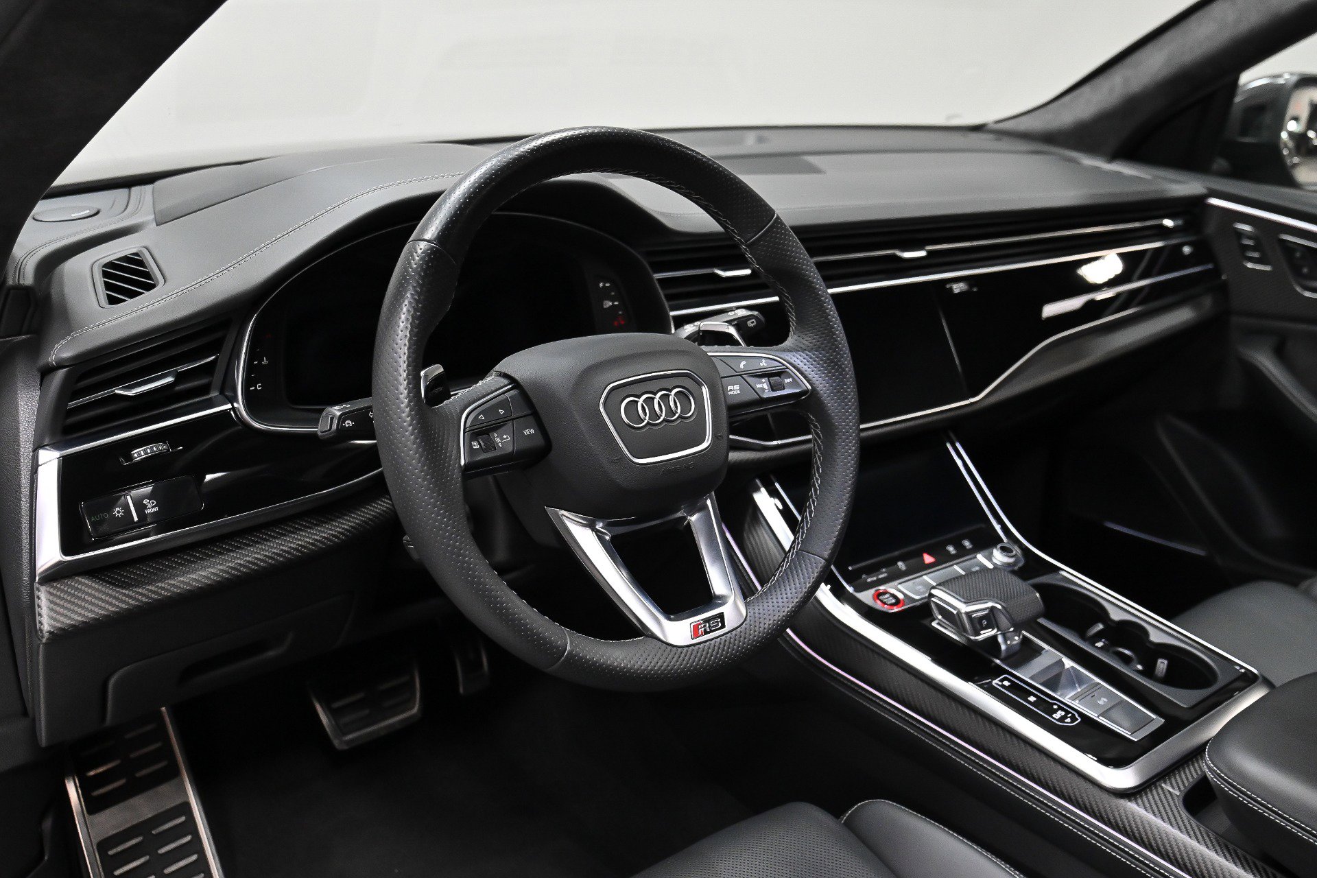 Used 2021 Audi RS Q8 w/ Carbon Optic Package image 6