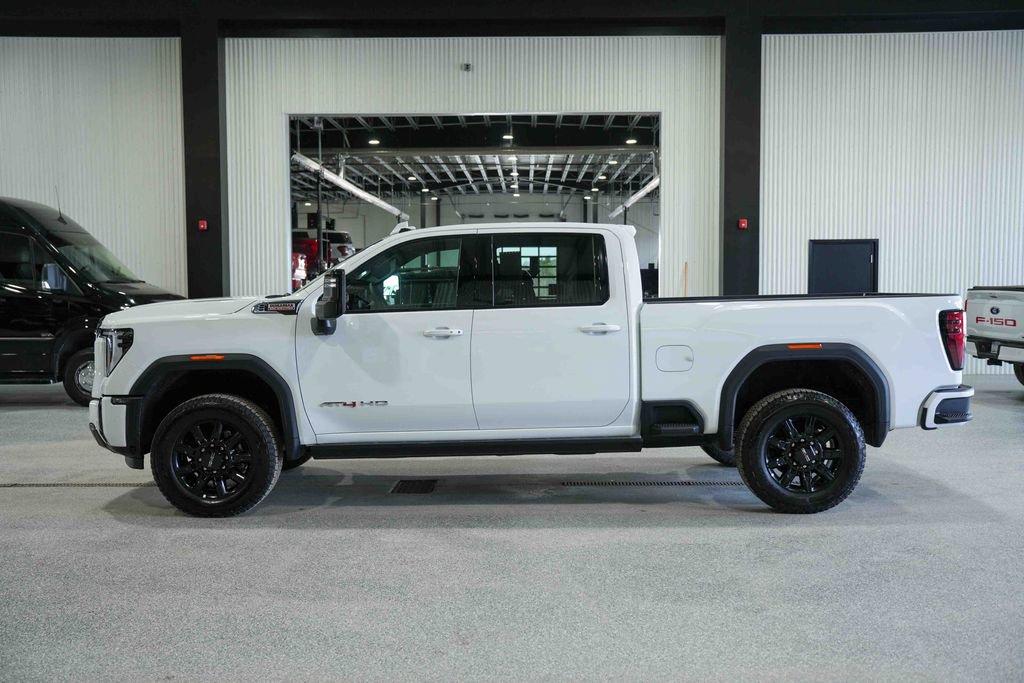 Used 2026 GMC Sierra 2500 AT4 image 8