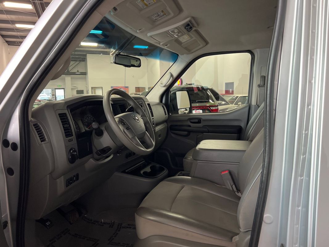 Used 2017 Nissan NV 3500 SV image 70