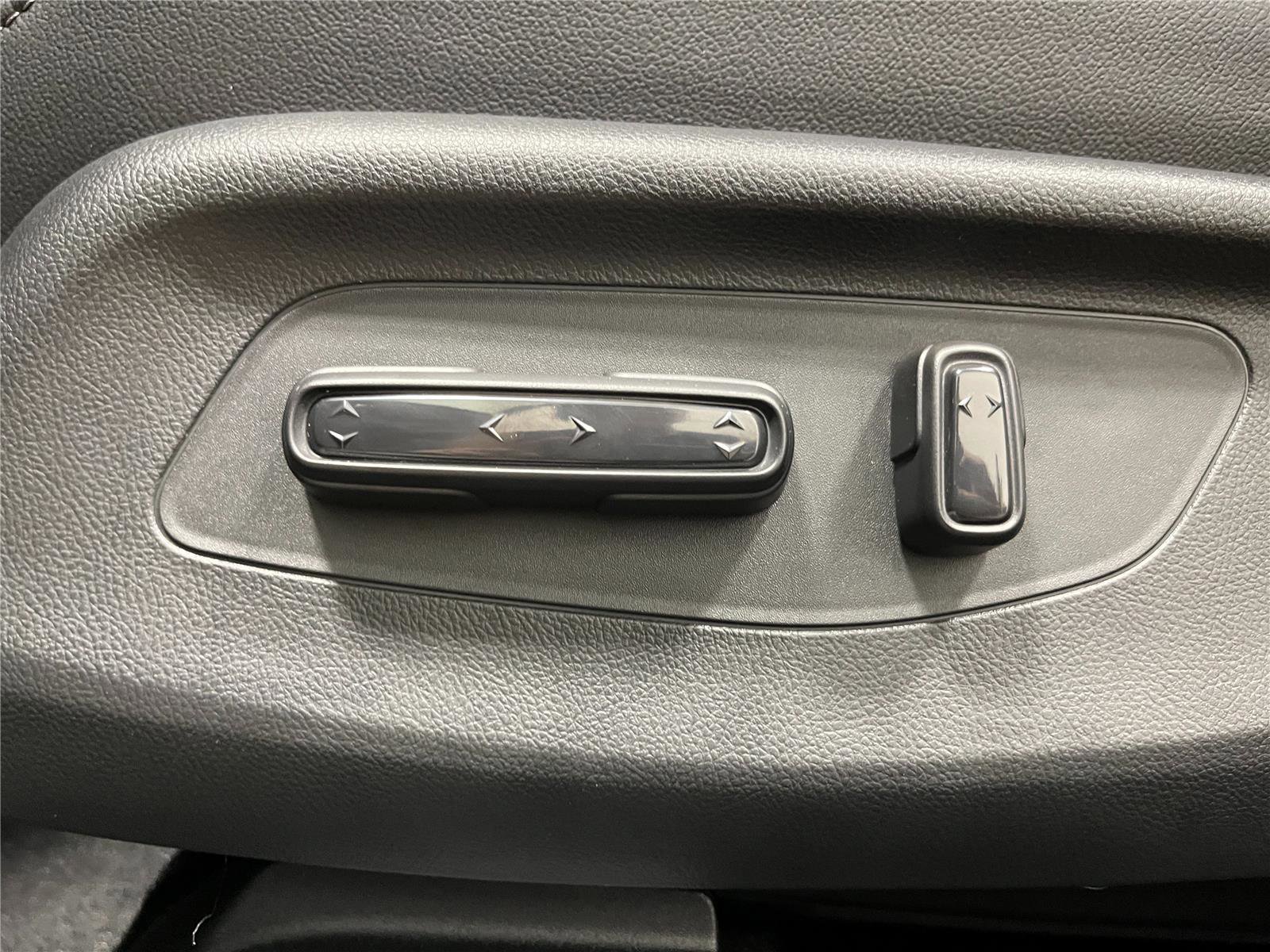 New 2026 Honda HR-V EX-L image 14