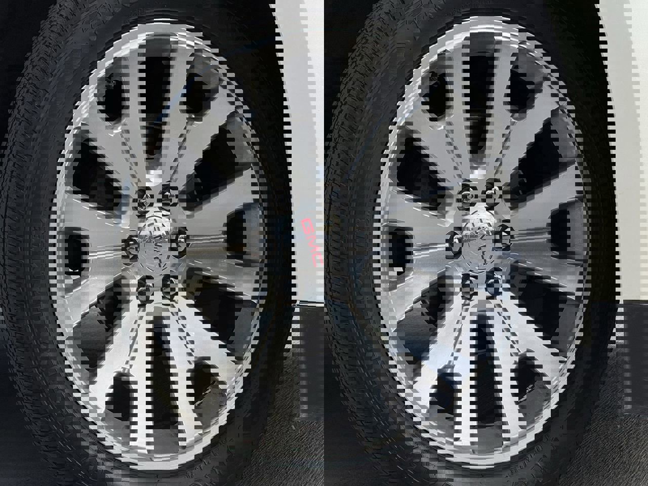 Used 2015 GMC Yukon Denali w/ Touring Package image 10