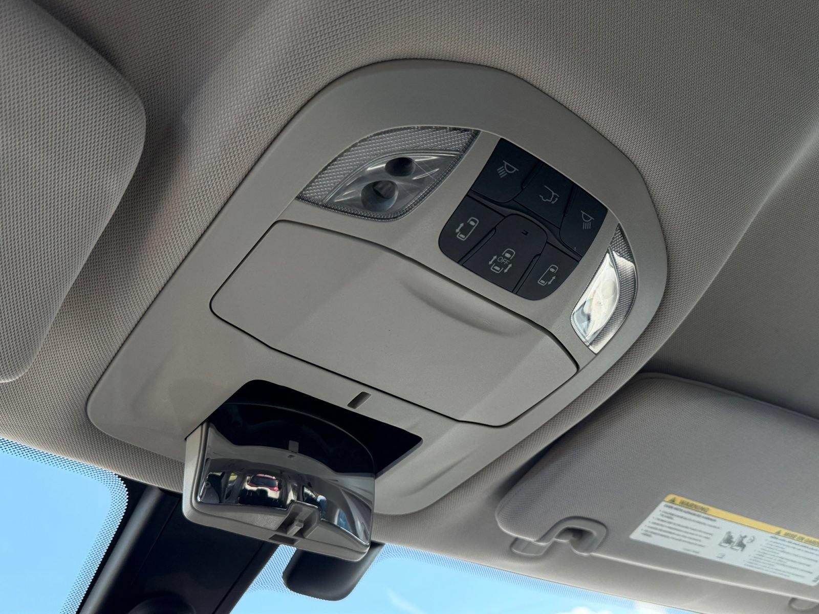 Used 2017 Chrysler Pacifica Touring-L Plus FWD image 32