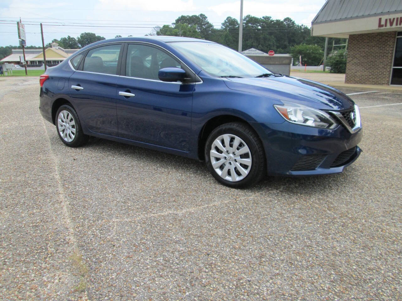 Used 2019 Nissan Sentra S FWD image 39