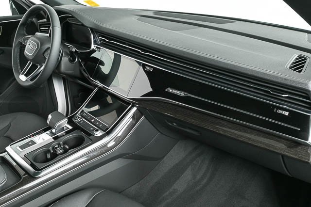New 2025 Audi Q8 Premium image 22