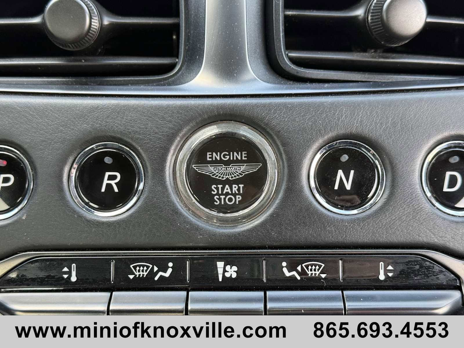 Used 2019 Aston Martin DB11 AMR image 21