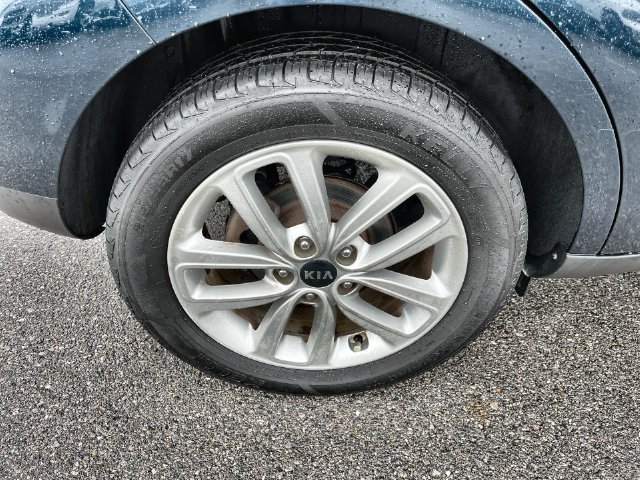Used 2017 Kia Soul + FWD image 27