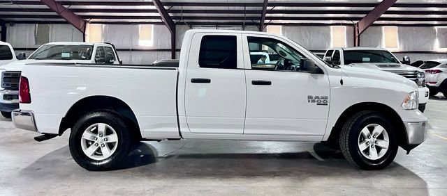 Used 2024 RAM 1500 Classic SLT image 2