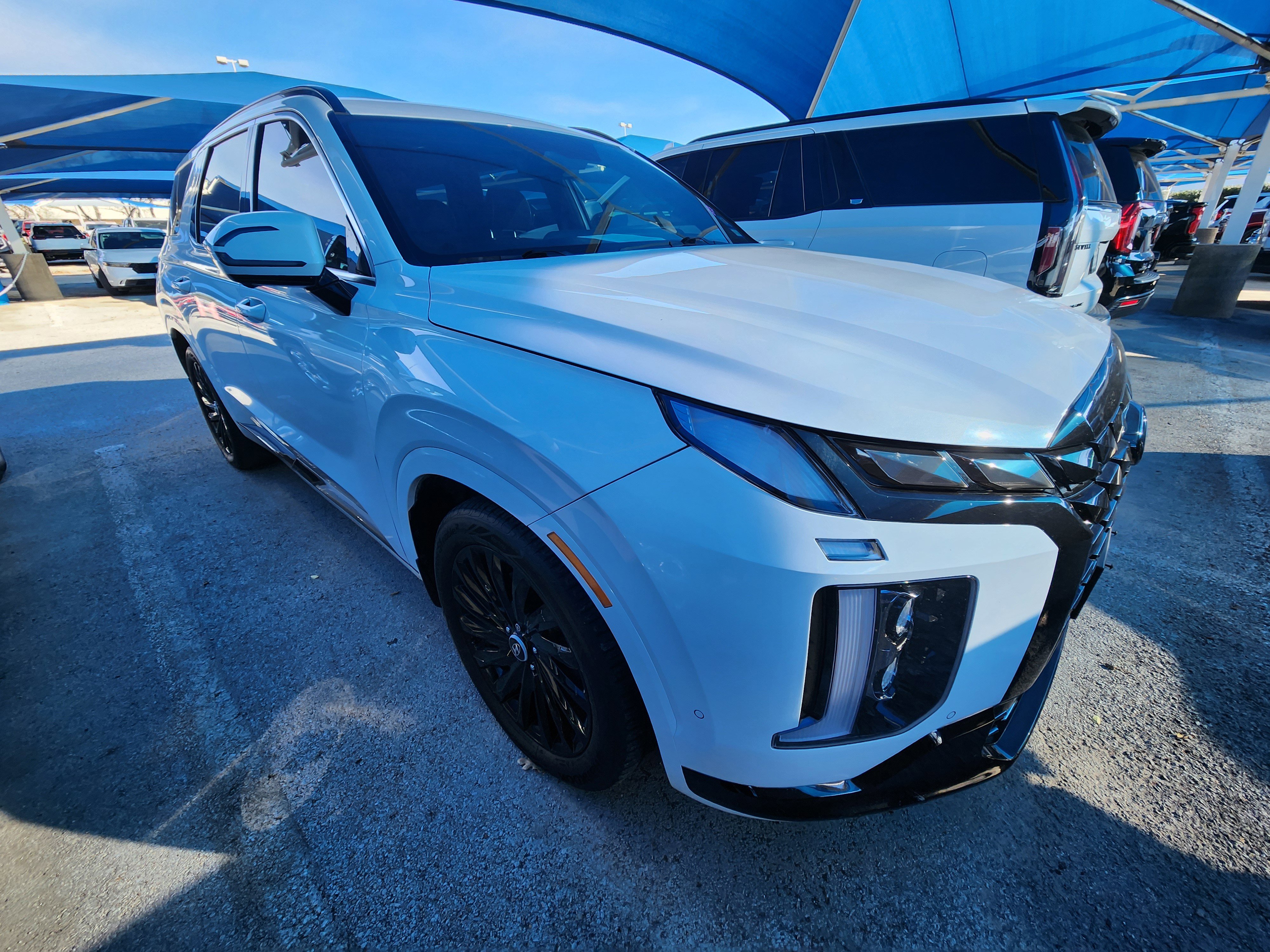 Used 2024 Hyundai Palisade Calligraphy image 1
