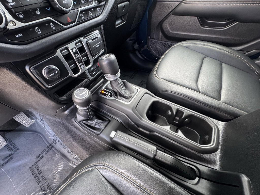 Used 2025 Jeep Wrangler Sahara w/ Safety Group image 28