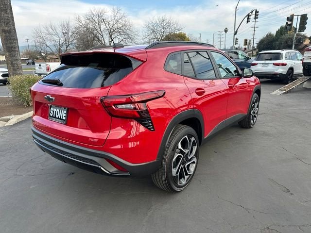 New 2026 Chevrolet Trax RS w/ Sunroof Package FWD image 9