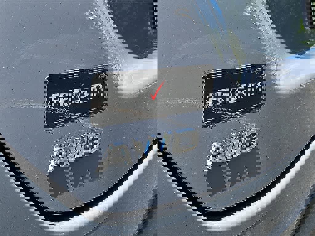 New 2025 Honda Pilot Touring image 6