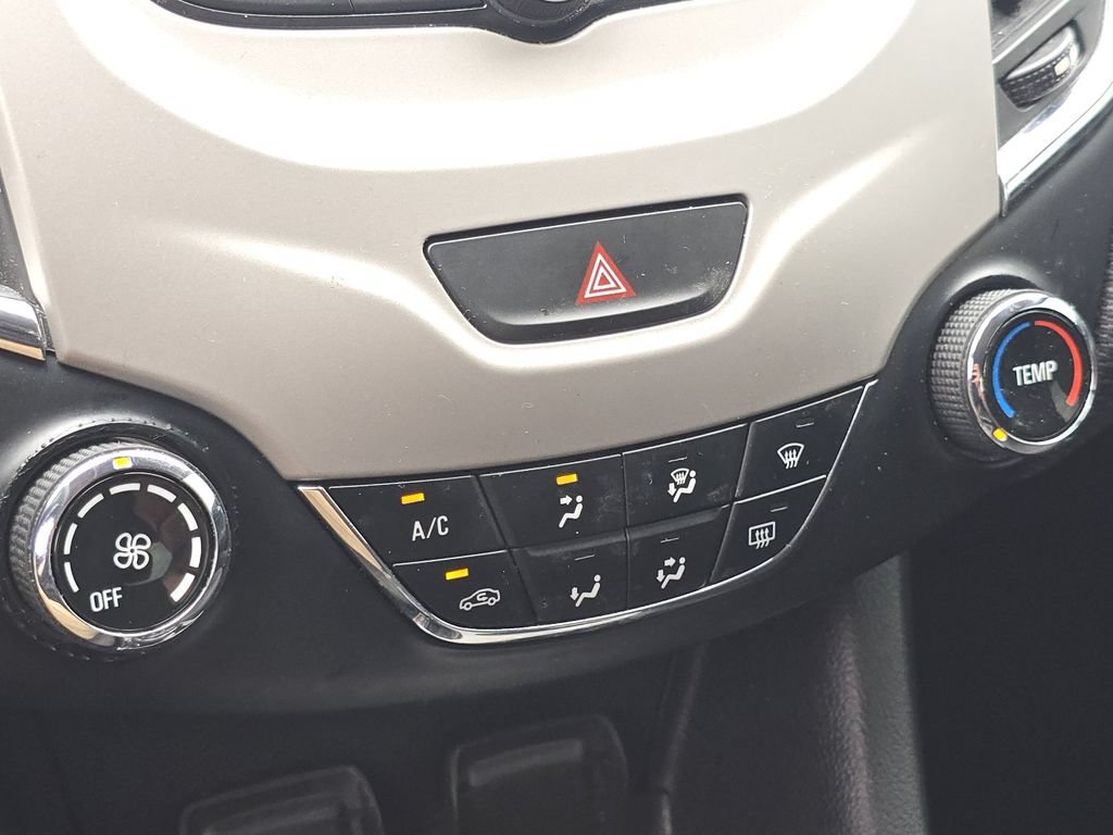Used 2018 Chevrolet Cruze LS FWD image 27