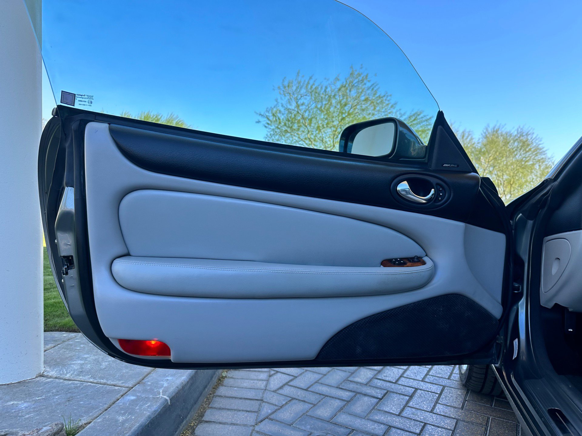 Used 2003 Jaguar XK8 Convertible image 14