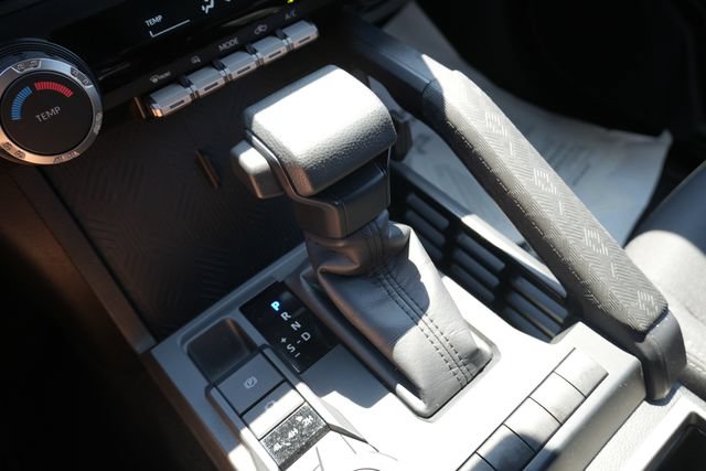 Used 2024 Toyota Tacoma SR5 AWD/4WD image 35