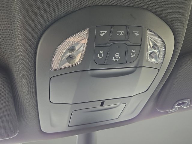 New 2026 Chrysler Voyager LX image 32