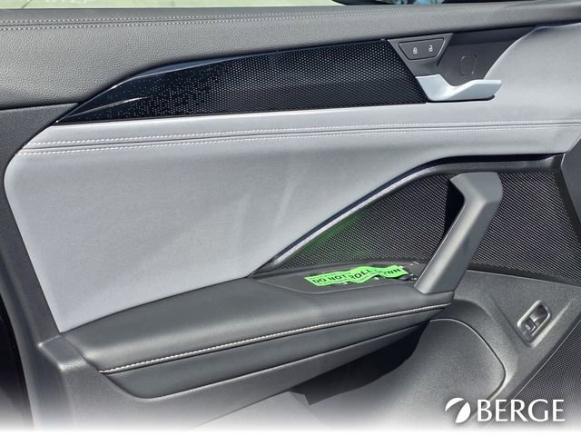 New 2025 Volkswagen Tiguan SE image 12