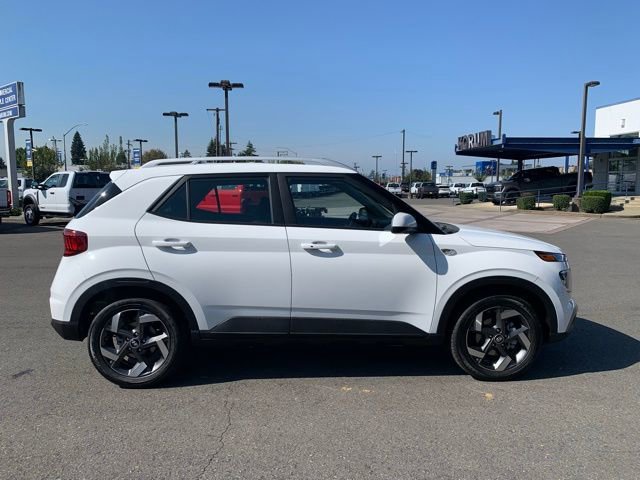 New 2025 Hyundai Venue SEL image 7