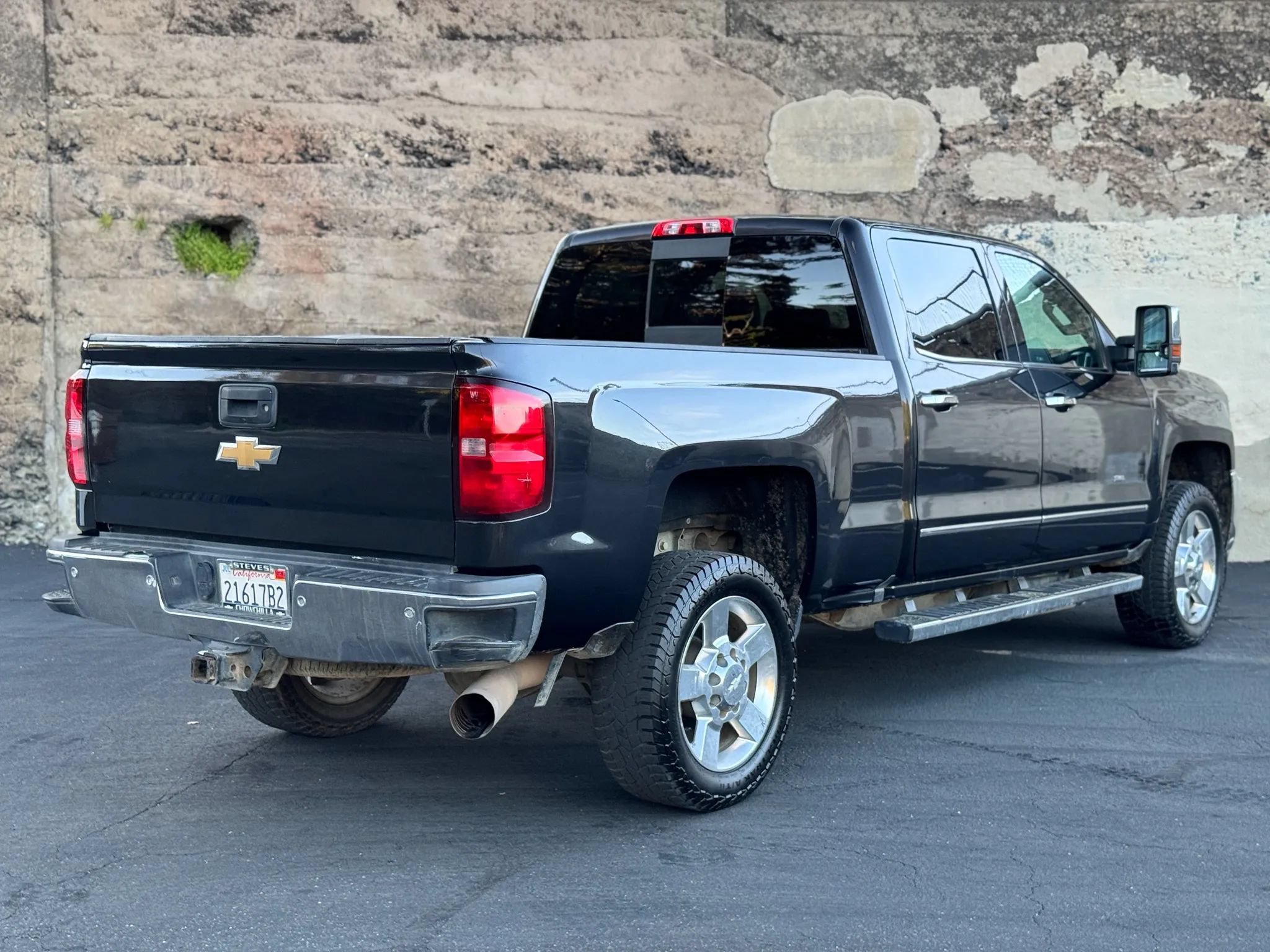 Used 2016 Chevrolet Silverado 2500 LTZ w/ Duramax Plus Package AWD/4WD image 5