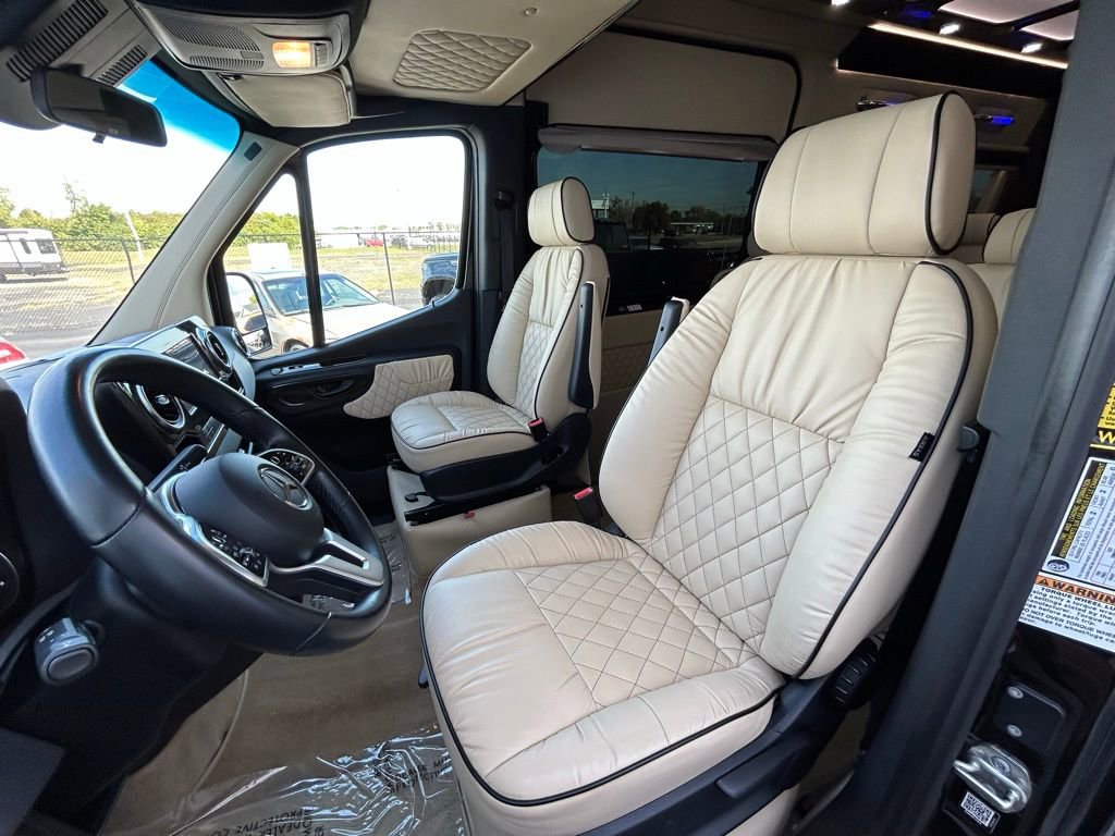 Used 2020 Mercedes-Benz Sprinter 3500 image 23