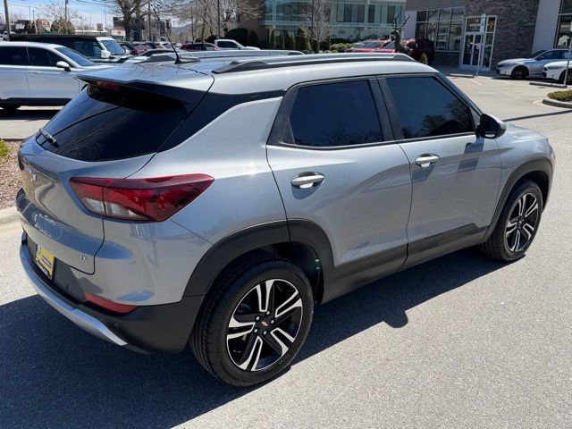 Used 2024 Chevrolet TrailBlazer LT w/ LT Cold Weather Package image 5