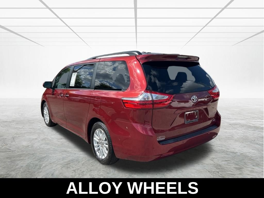 Used 2017 Toyota Sienna XLE w/ XLE Navigation Package image 7