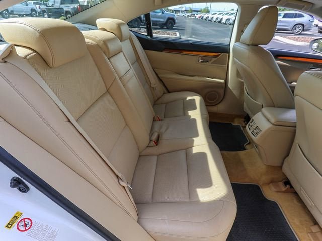 Used 2013 Lexus ES 300h FWD image 26