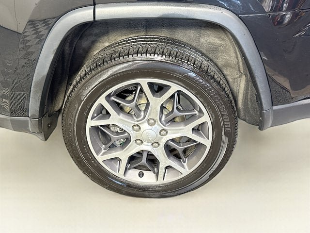 Used 2021 Jeep Grand Cherokee Limited w/ Sun & Sound Group AWD/4WD image 27