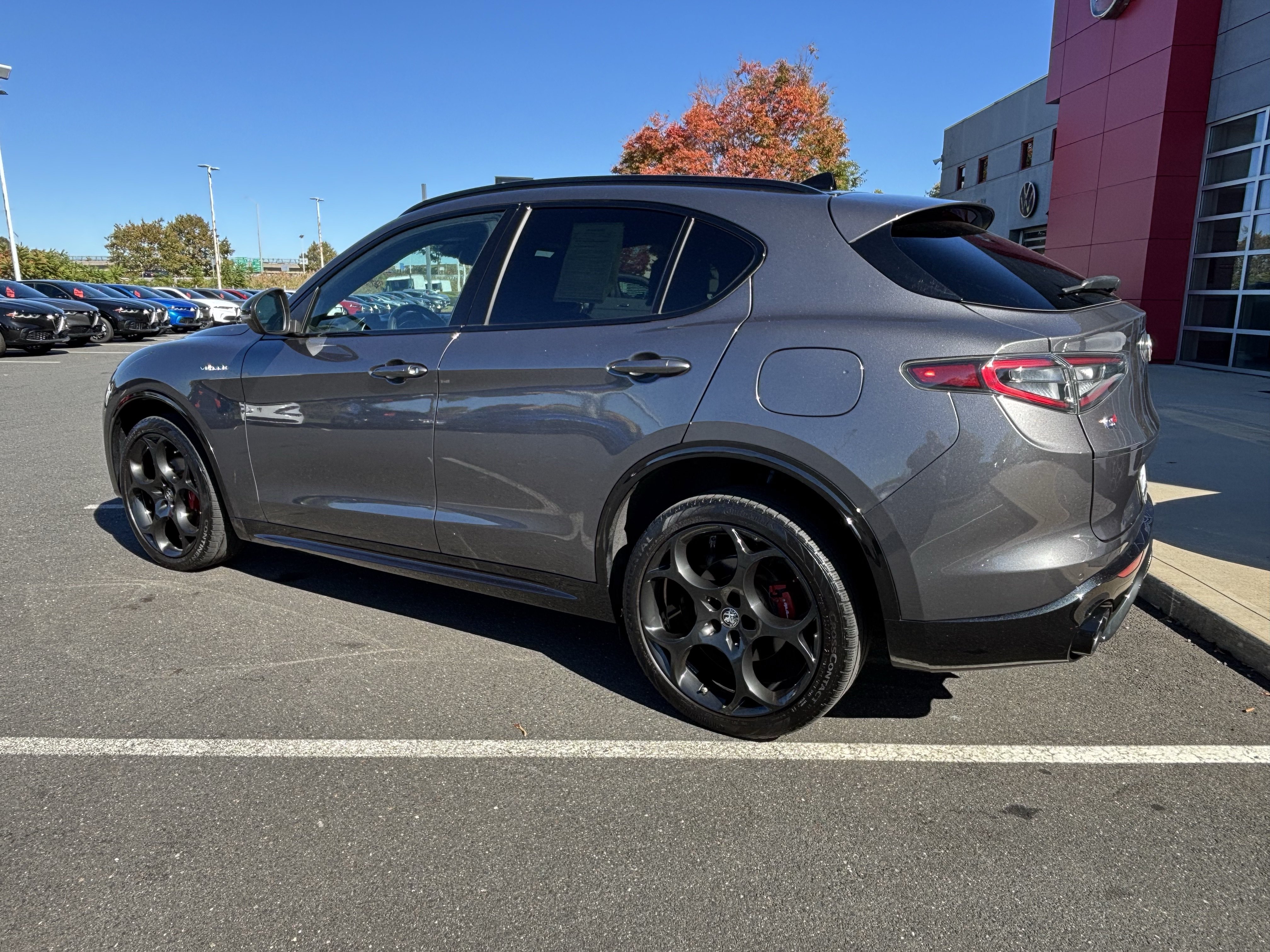 Certified 2024 Alfa Romeo Stelvio Veloce AWD/4WD image 5