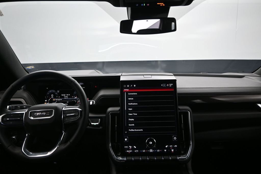Used 2025 GMC Yukon Elevation w/ LPO, Elevation Black Package AWD/4WD image 20