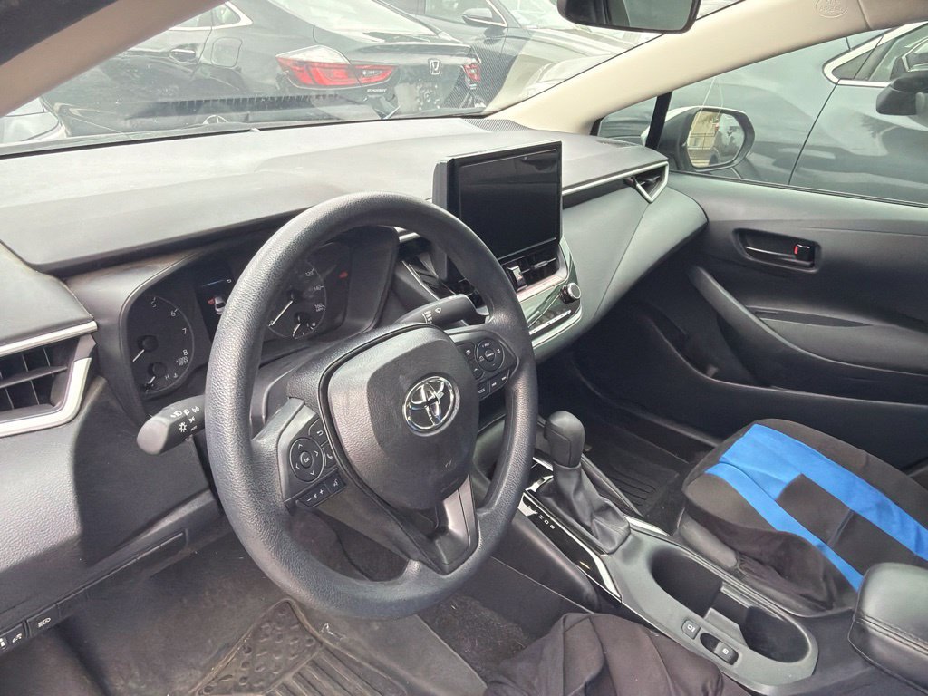 Used 2025 Toyota Corolla LE FWD image 8