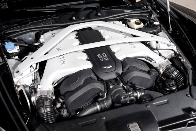 Used 2016 Aston Martin DB9 GT RWD image 12