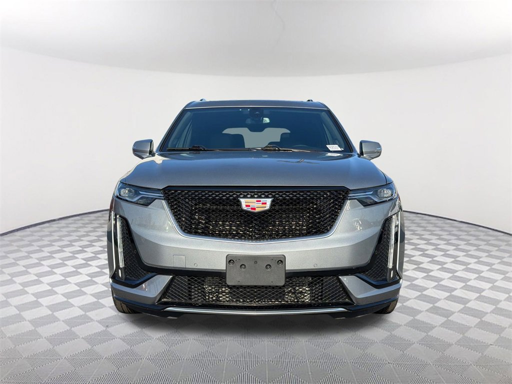 Used 2024 Cadillac XT6 Sport image 2