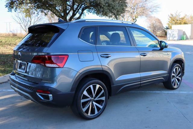 Used 2022 Volkswagen Taos SE image 6