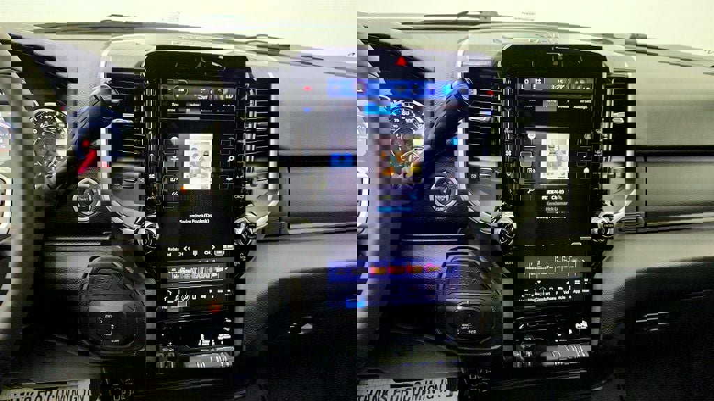 Used 2025 RAM 2500 Big Horn AWD/4WD image 17