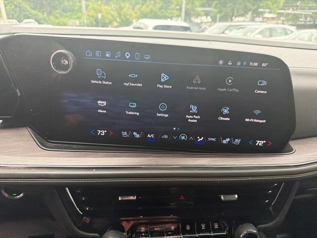 Used 2025 Chevrolet Suburban Premier AWD/4WD image 11
