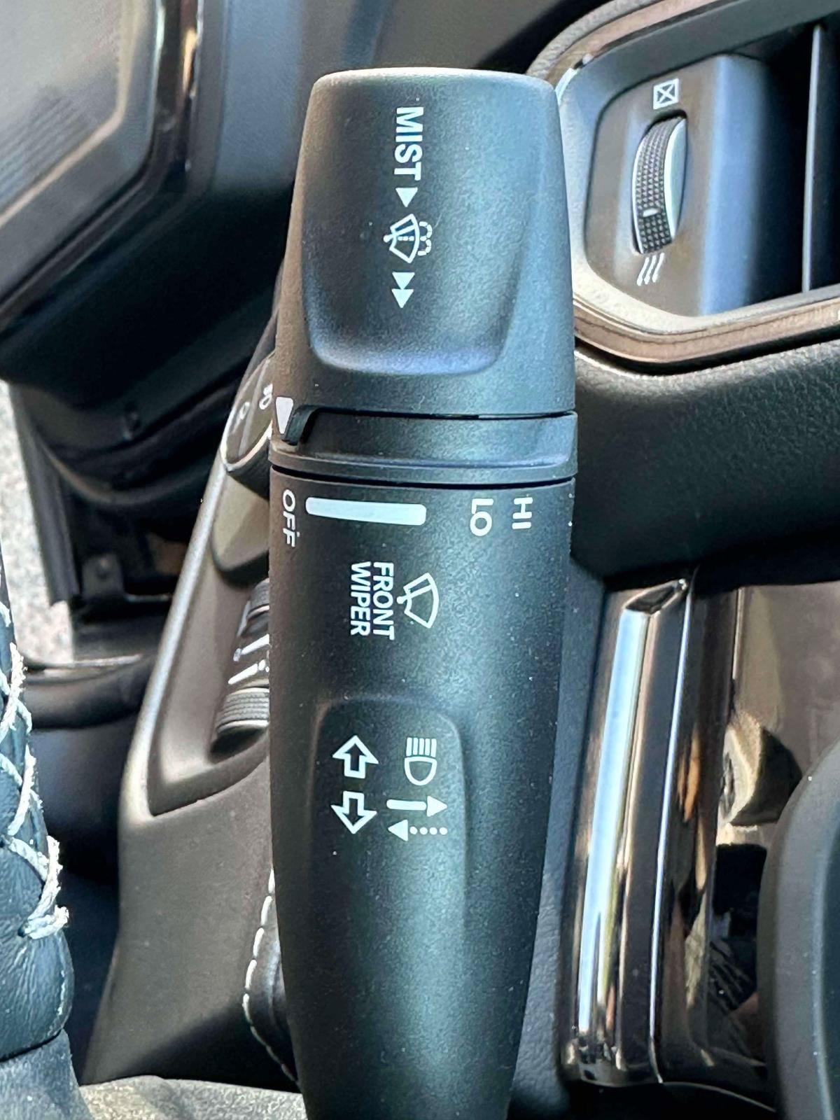 Used 2025 RAM 2500 Limited AWD/4WD image 24