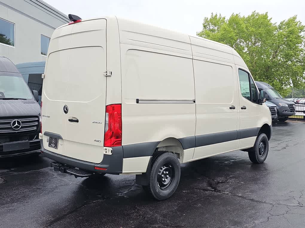 New 2025 Mercedes-Benz Sprinter 2500 image 2