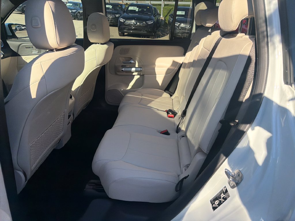 New 2026 Mercedes-Benz GLB 250 4MATIC image 25