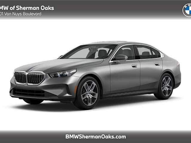 Used 2026 BMW 530i w/ Executive Package RWD image 1