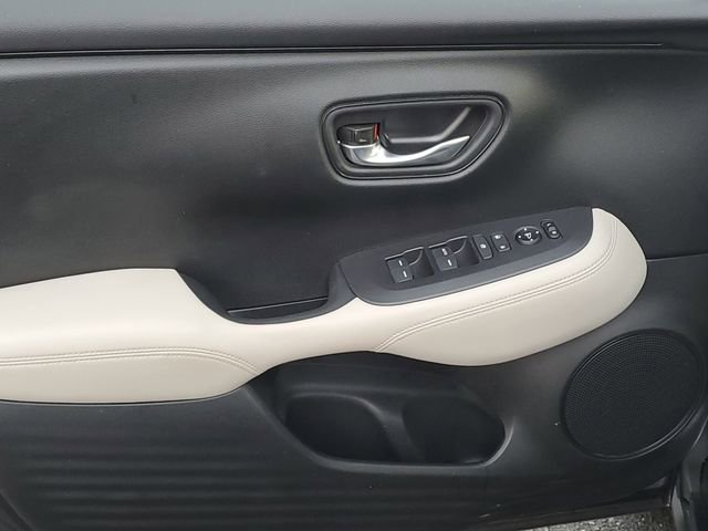 Used 2023 Honda HR-V LX image 13