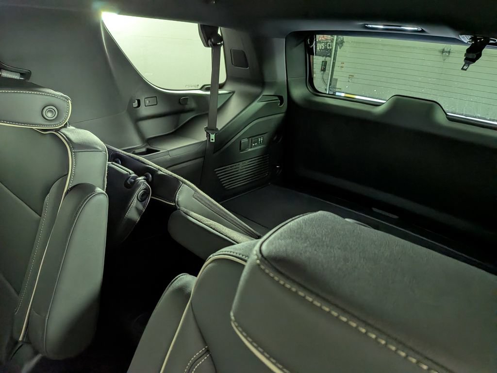 New 2026 GMC Yukon Elevation w/ Elevation Premium Package AWD/4WD image 35